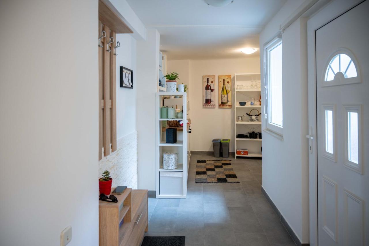 PUY Apartment Montona מראה חיצוני תמונה